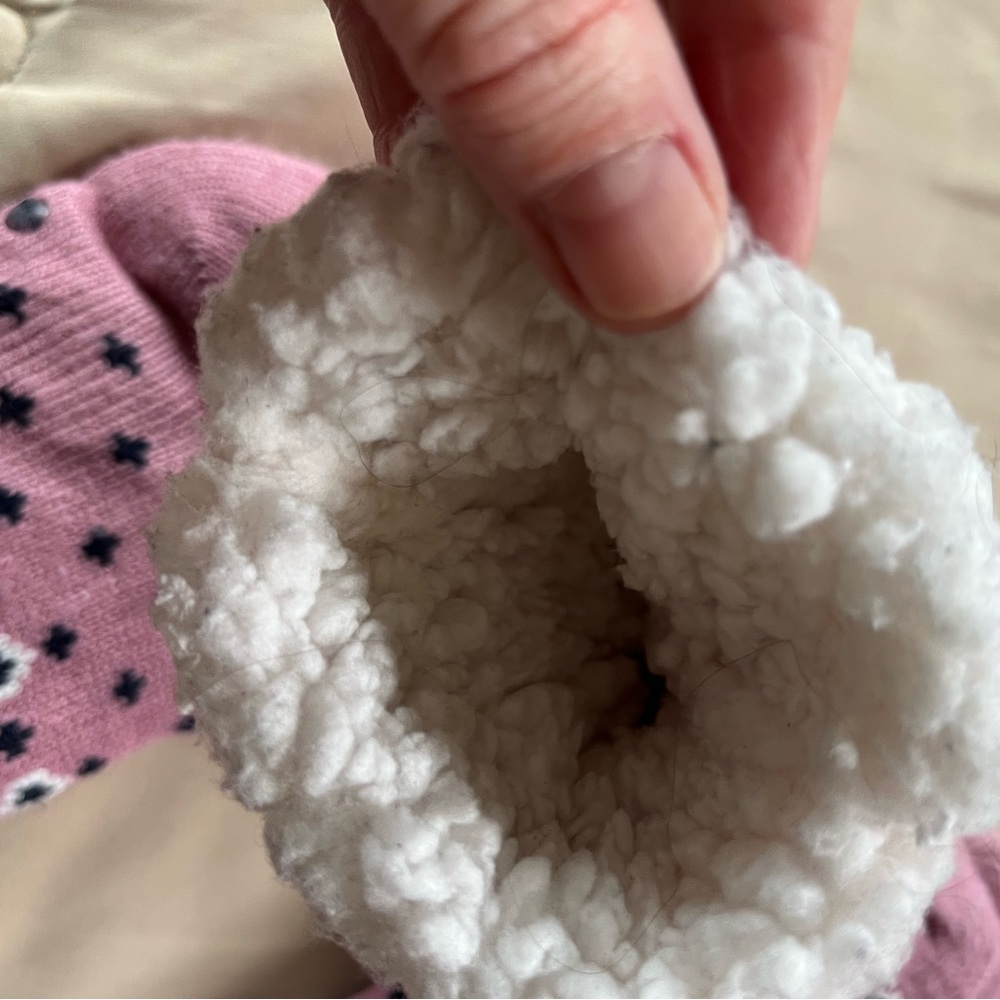 Fluffy Slipper Socks - Picture 2 of 4